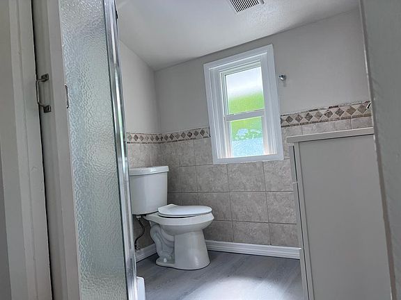 2nd image of 3614 W North B St