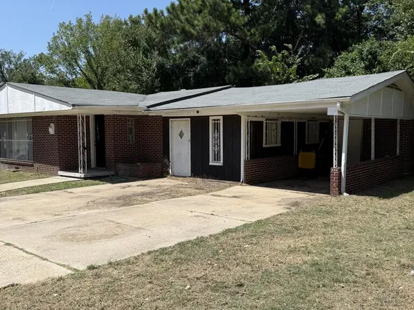 2218 W 17th St, Texarkana, TX 75501