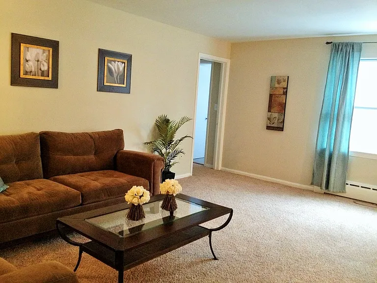 Courtyard Apartments — Photo 7