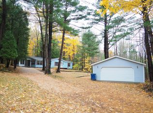 7175 Orchard Hwy, Onekama, MI 49675