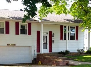 1203 E 20th St, Sterling, IL 61081