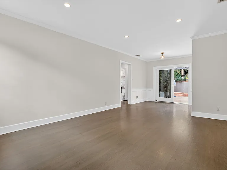 408 Kendall Ave — Photo 5