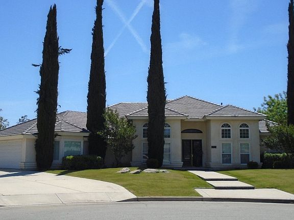 3rd image of 15703 Legacy Ct