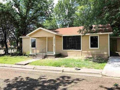102 S Johnson Ave, Mount Pleasant, TX, 75455