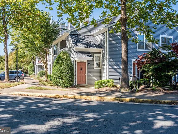 3rd image of 5865 Orchard Hill Ln