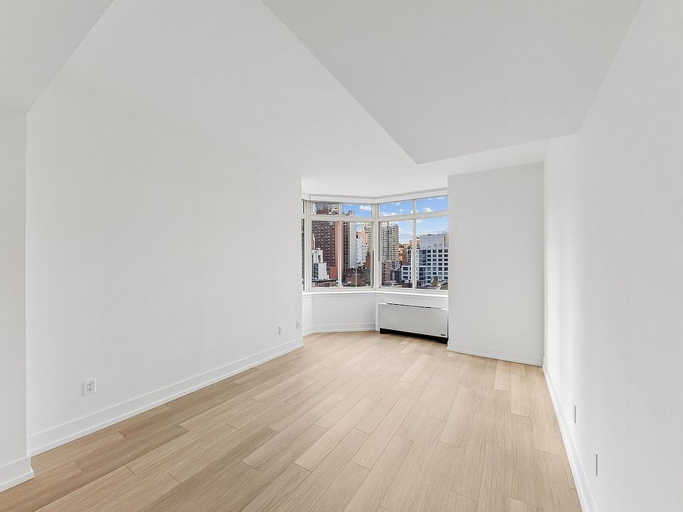 1st image of 420 W 42nd St APT 10B