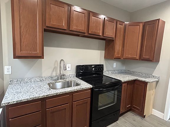 3rd image of 3012 Lyttleton Rd