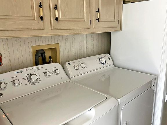 5th image of 26345 Raleigh Dr #302