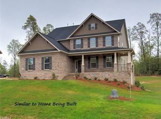 5513 Rambling Rd, Greensboro, NC 27409