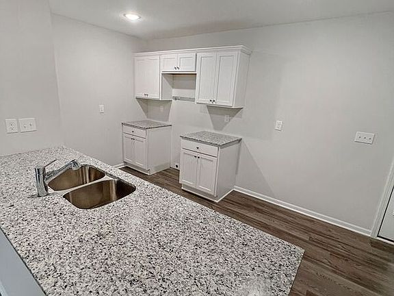 3rd image of 4111 Olive St