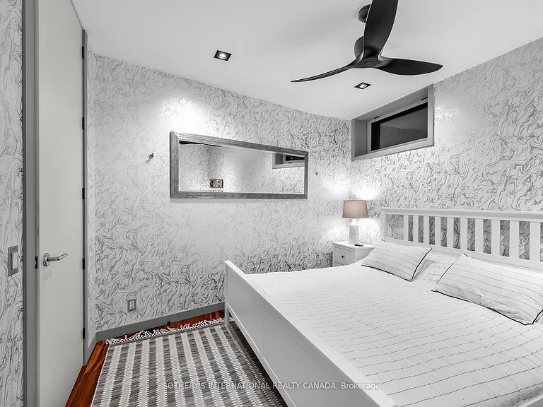 30 Regal Rd — Photo 12