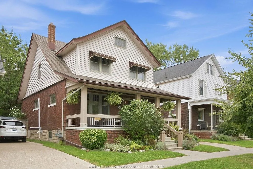 4 bed, 3.0 bath, $2,850 — Photo 2