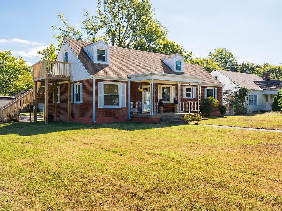 2nd image of 81 Thompson Ln