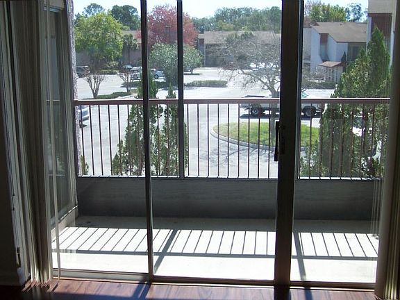 5th image of 2497 Lakeway Branch Dr #2102