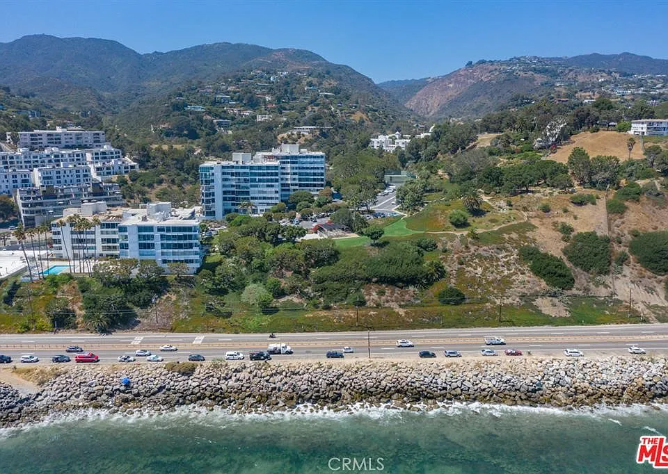 17368 W Sunset Blvd #203A