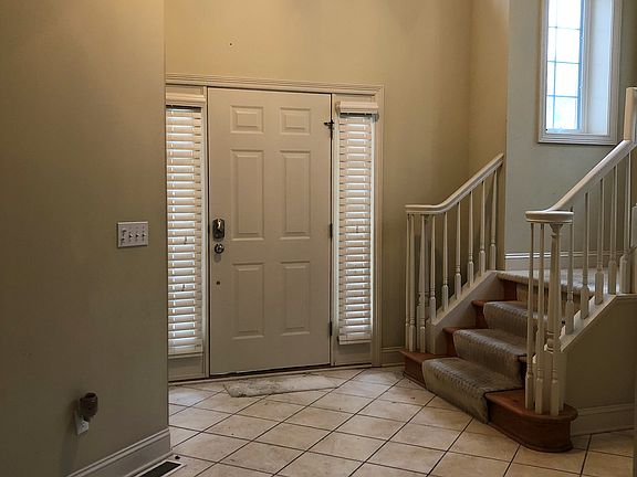 2nd image of 3716 Edgehill Dr Unit 18