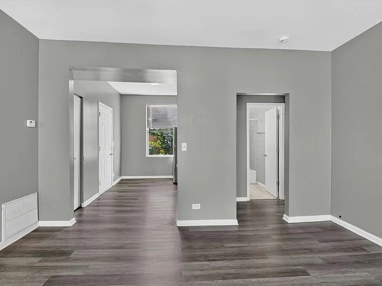 1854 S Central Park Ave #1852-2E — Photo 18