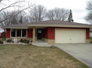 2840 Parkshire Dr, Racine, WI 53406