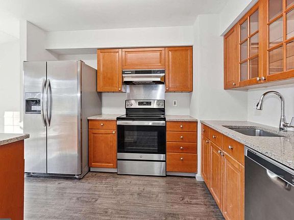 4th image of 12100 Brittania Cir