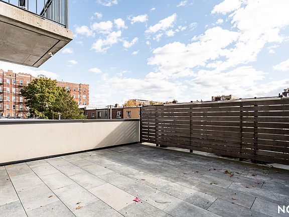 2nd image of 824 E New York Ave APT 2J