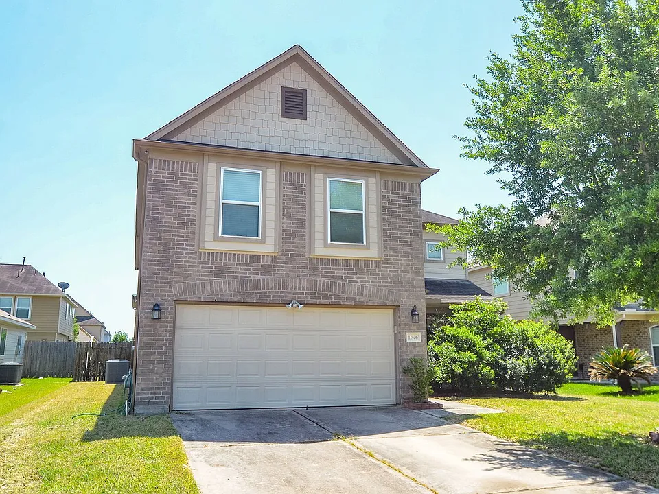 12506 Greencanyon Dr