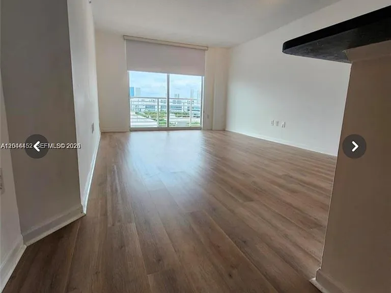 18800 NE 29th Ave #1007 — Photo 1