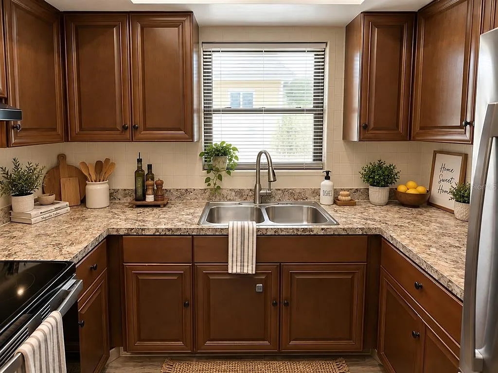 3 bed, 1.5 bath, 1366 sqft, $2,550 — Photo 3