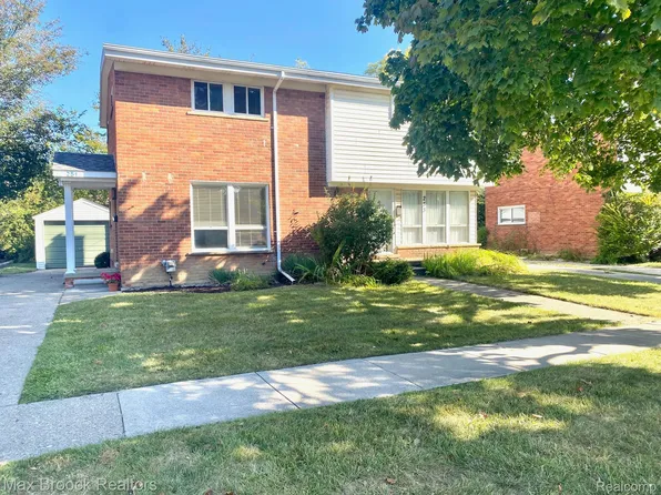251-253 E Forteen Mile Rd, Birmingham, MI 48009