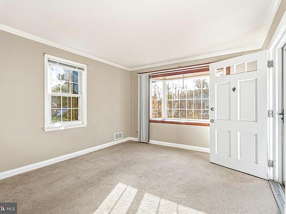 4th image of 8111 Dalesford Rd