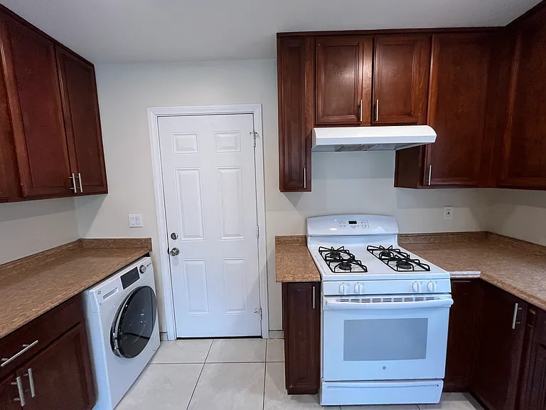 422 W Rosa Parks Rd #A — Photo 7