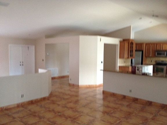 5th image of 273 NW 122nd Ave
