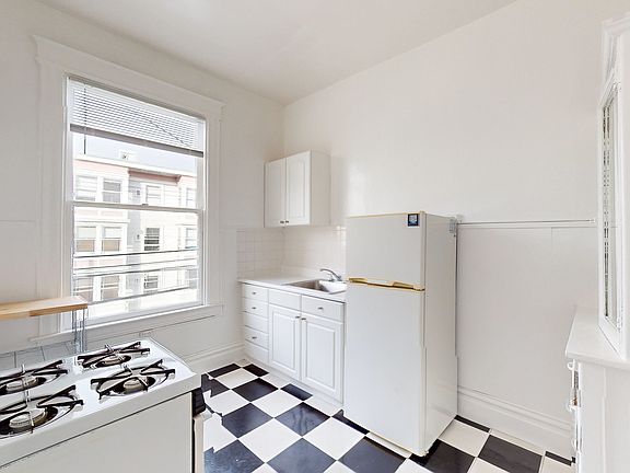 3rd image of 750 Guerrero St APT 8