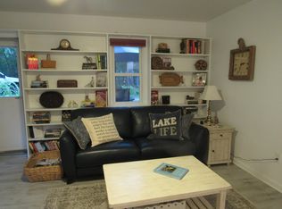 1137 Dorwood Dr, Lake Geneva, WI 53147