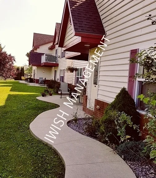 245 Park Ln #G — Photo 1