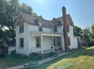 305 E Rapp St, Mount Carroll, IL 61053