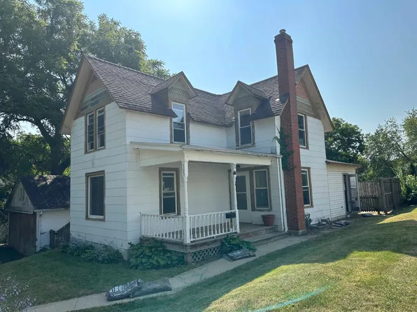 305 E Rapp St, Mount Carroll, IL 61053