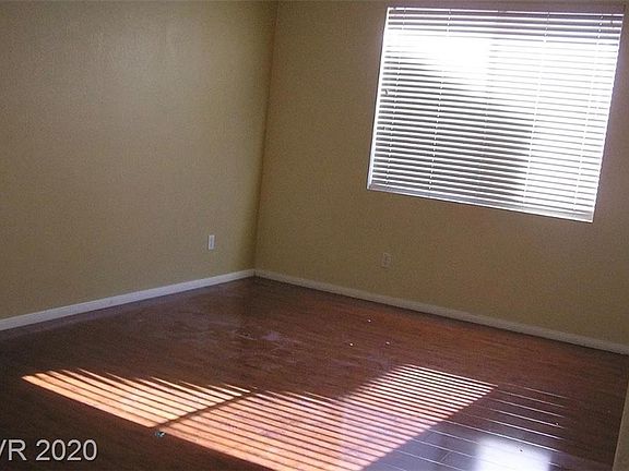5th image of 343 Dartmouth Hills St