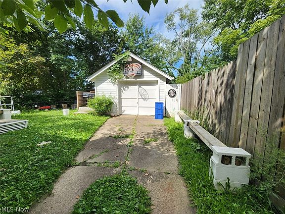 5th image of 932 Hardesty Blvd