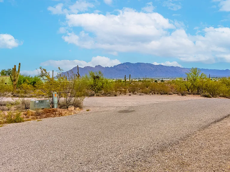2781 W Desert Shadows Pl — Photo 18