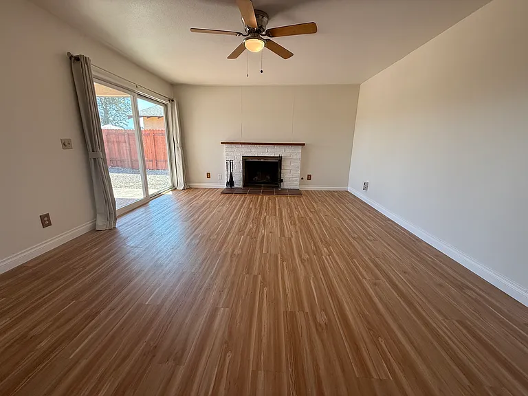 740 Highland St — Photo 2