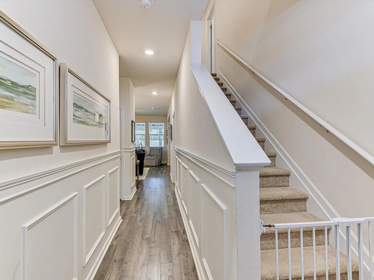 5 bed, 3.5 bath, 2833 sqft, $2,495 — Photo 2