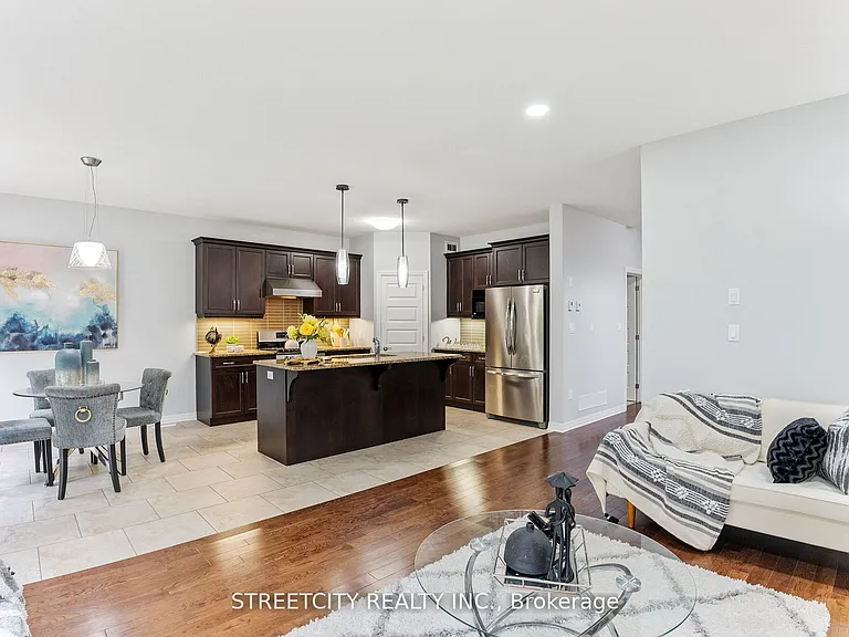 1271 Howlett Cir — Photo 15
