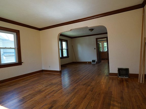 Living room dining room