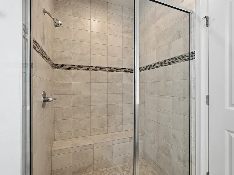 1210 Whispering Ln — Photo 18