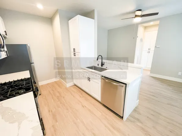 915 17th St #9, San Diego, CA 92101