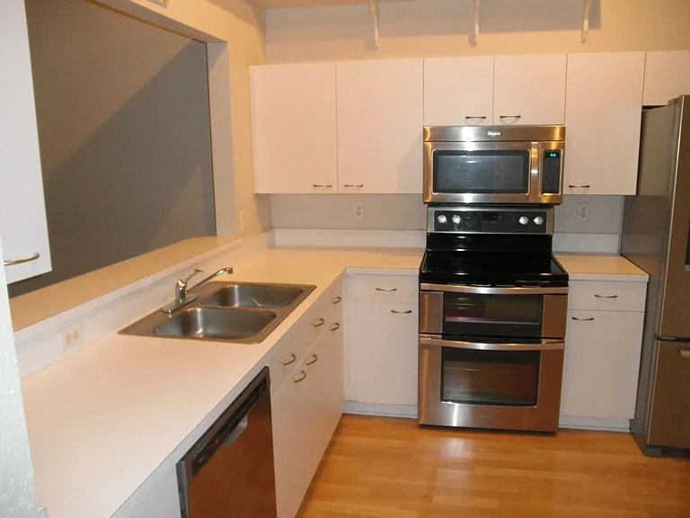 1004 Landings Blvd — Photo 12