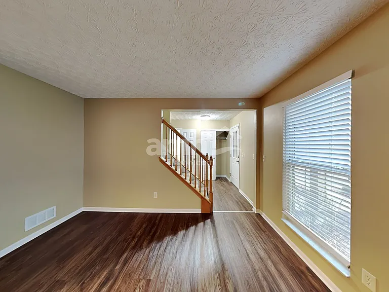 4460 Landmark Rd — Photo 4