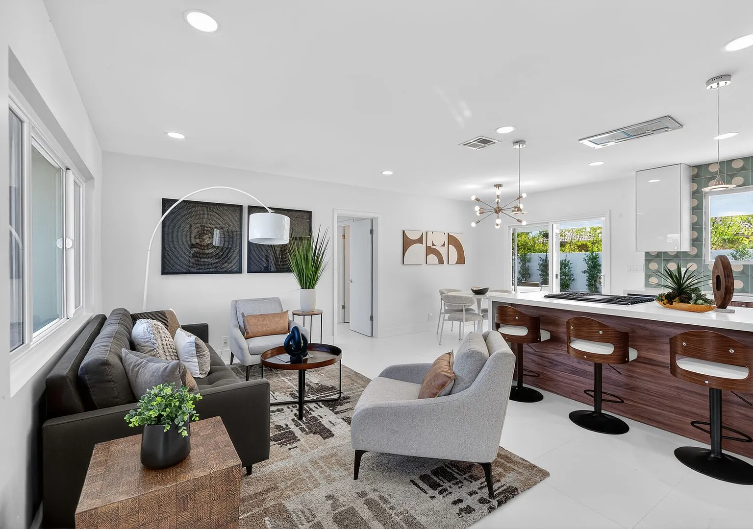Palm Springs Private Modern Home | Fully remodeled with Pool — Photo 4