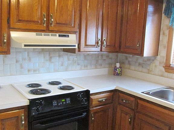 5th image of 1011 E Lindbergh St