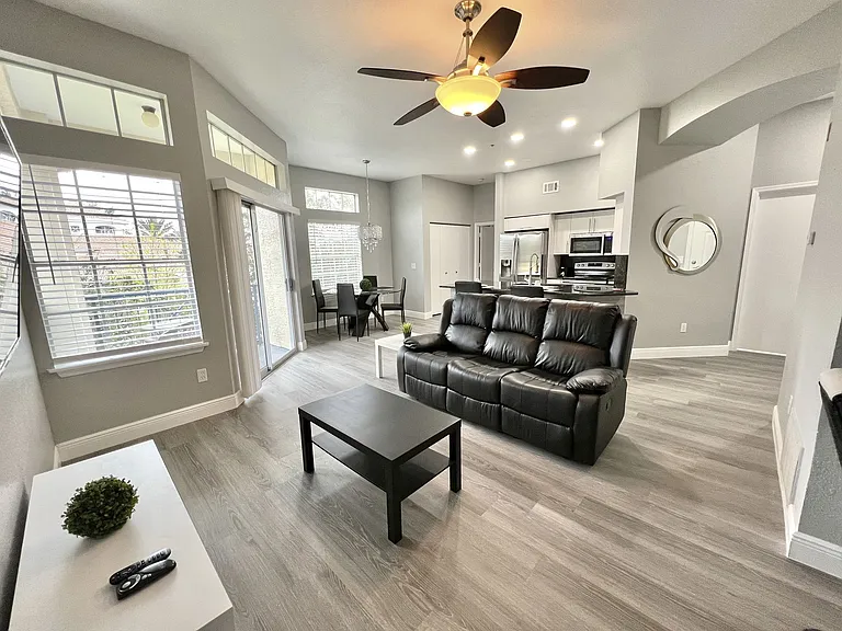 7340 Westpointe Blvd — Photo 1